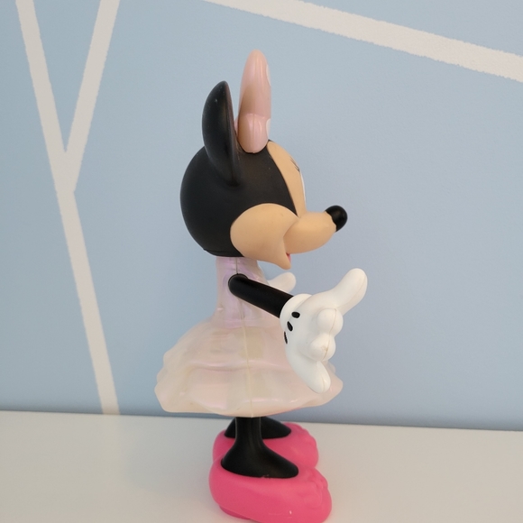 Disney Rainbow Dazzle Minnie Mouse Interactive Light Up Singing Doll - Picture 9 of 12